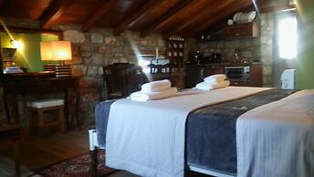 En Plo Luxury Suites