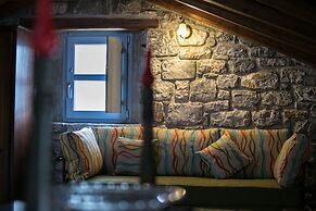 En Plo Luxury Suites