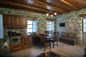 En Plo Luxury Suites