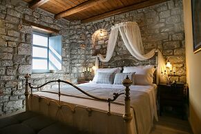 En Plo Luxury Suites