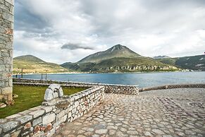 En Plo Luxury Suites