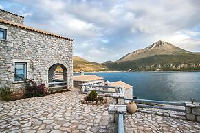 En Plo Luxury Suites