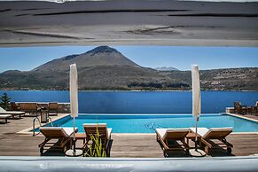 En Plo Luxury Suites