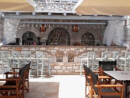 En Plo Luxury Suites