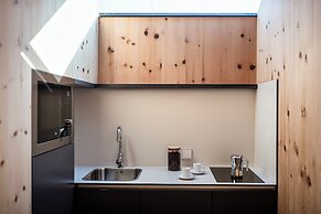 La Paula Apartments & Suites