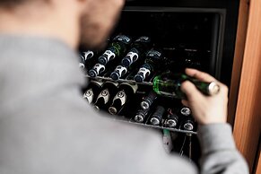 La Paula Apartments & Suites