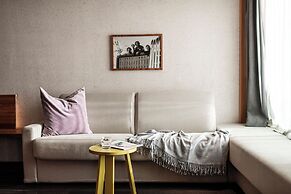 La Paula Apartments & Suites