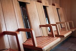 La Paula Apartments & Suites