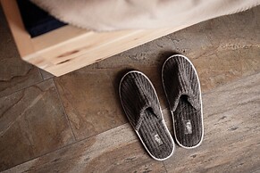 La Paula Apartments & Suites