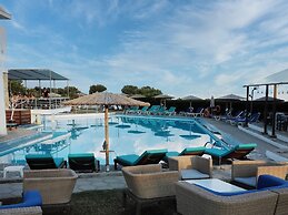 Skion Palace Beach Hotel - Bungalows Boutique