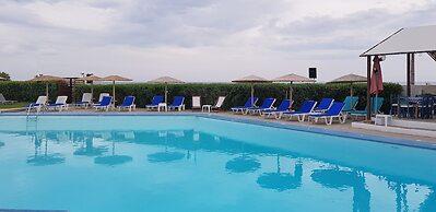 Skion Palace Beach Hotel - Bungalows Boutique