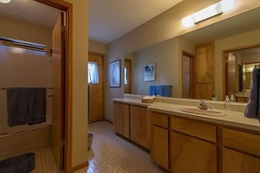 Atkin 4 Bedroom Holiday Home By Tahoe Truckee