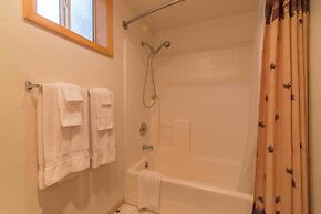 Hansing s Lair 4 Bedroom Holiday Home By Tahoe Truckee