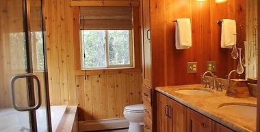 Pacula 4 Bedroom Holiday Home By Tahoe Truckee