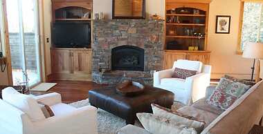 Pacula 4 Bedroom Holiday Home By Tahoe Truckee
