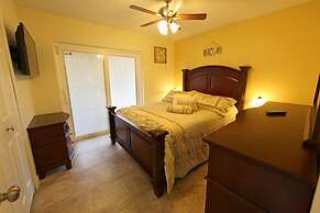 GORGEOUS HOME WITH GOLF COURSE VIEW