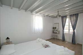 Gryparis Club Apartments