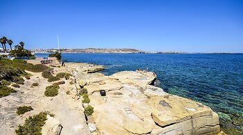 Bay View Apartment by Getaways Malta