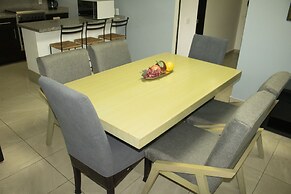 Puerta Alameda Suites