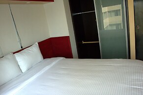 Puerta Alameda Suites