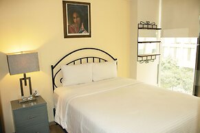 Puerta Alameda Suites