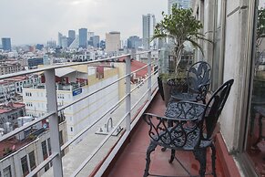 Puerta Alameda Suites