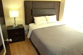 Puerta Alameda Suites