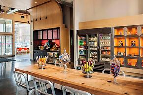 Aloft Long Island City - Manhattan View