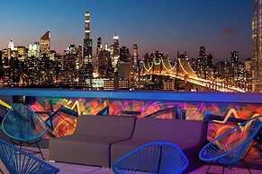 Aloft Long Island City - Manhattan View