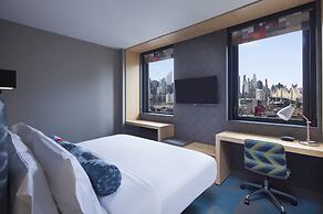 Aloft Long Island City - Manhattan View