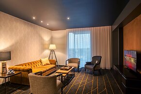 The George, by Valencia Hotel Collection