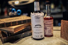 The George, by Valencia Hotel Collection