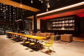 The George, by Valencia Hotel Collection