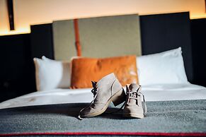 The George, by Valencia Hotel Collection