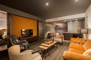 The George, by Valencia Hotel Collection