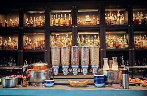 The George, by Valencia Hotel Collection