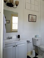 Washington Inn and Tavern