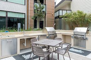 Global Luxury Suites at Mountain View