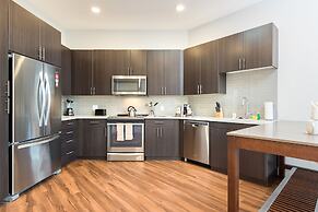 Global Luxury Suites at Mountain View