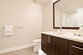 Global Luxury Suites at Mountain View