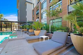 Global Luxury Suites at Mountain View