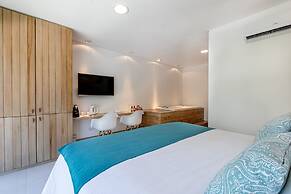 Live Hotel Boutique - Adults Only