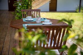 Live Hotel Boutique - Adults Only