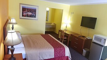 Roadway Inn