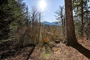 44mbr - Hot Tub- Pets Ok - Wifi - Bbq - Sleeps 8 2 Bedroom Home by Red