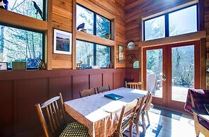 44mbr - Hot Tub- Pets Ok - Wifi - Bbq - Sleeps 8 2 Bedroom Home by Red