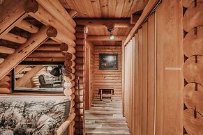 17mbr - Log  - Bbq - Pets Ok - Wifi - Sleeps 8 2 Bedroom Home by RedAw