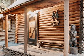 17mbr - Log  - Bbq - Pets Ok - Wifi - Sleeps 8 2 Bedroom Home by RedAw