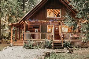 17mbr - Log  - Bbq - Pets Ok - Wifi - Sleeps 8 2 Bedroom Home by RedAw