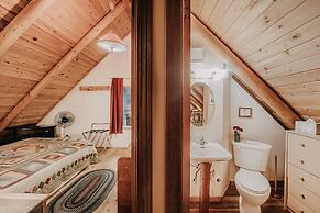 17mbr - Log  - Bbq - Pets Ok - Wifi - Sleeps 8 2 Bedroom Home by RedAw